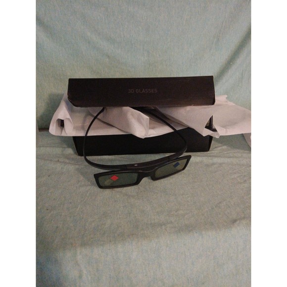 4 SAMSUNG 3D Glasses SSG-5100GB ** in amazing shape! - Picture 3 of 3